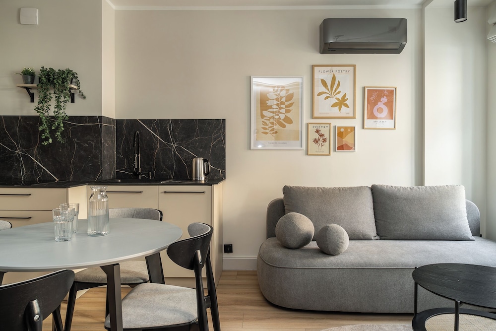 RentPlanet Apartament Szczytnicka — 4-Star Luxury Hotel in Wroclaw, Poland