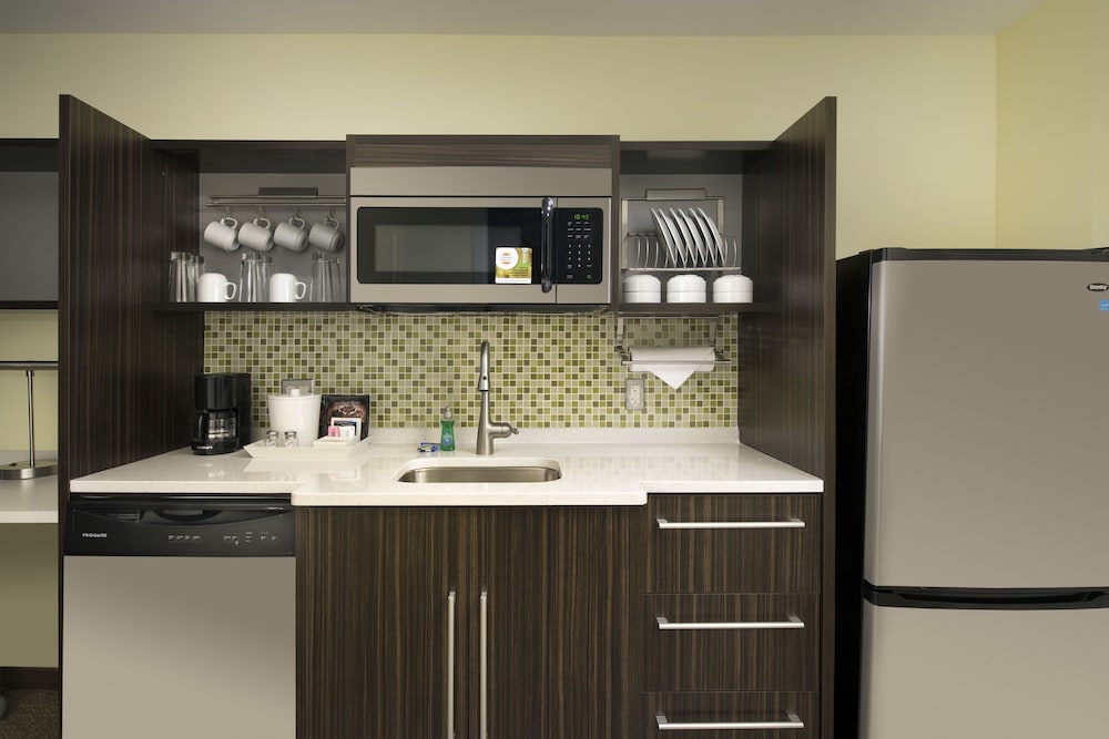 Home2 Suites by Hilton Denver International Airport - photo 10