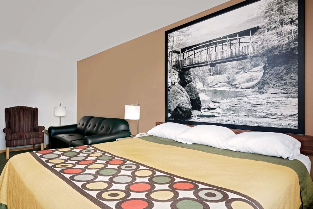 AmericInn by Wyndham Mauston - photo 10