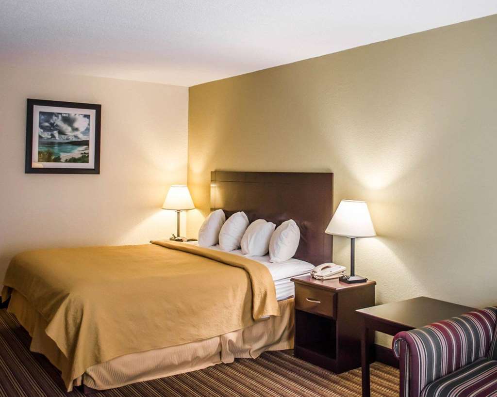 Quality Inn & Suites Pensacola Bayview - photo 17