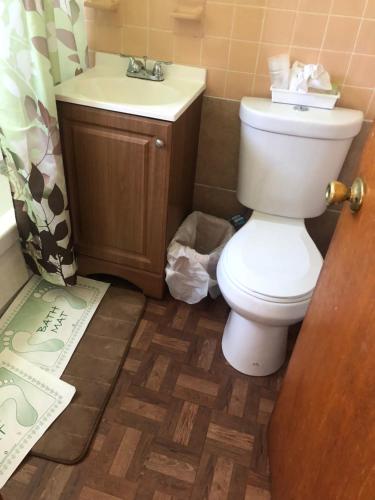 Michael Dee's Motel - photo 17