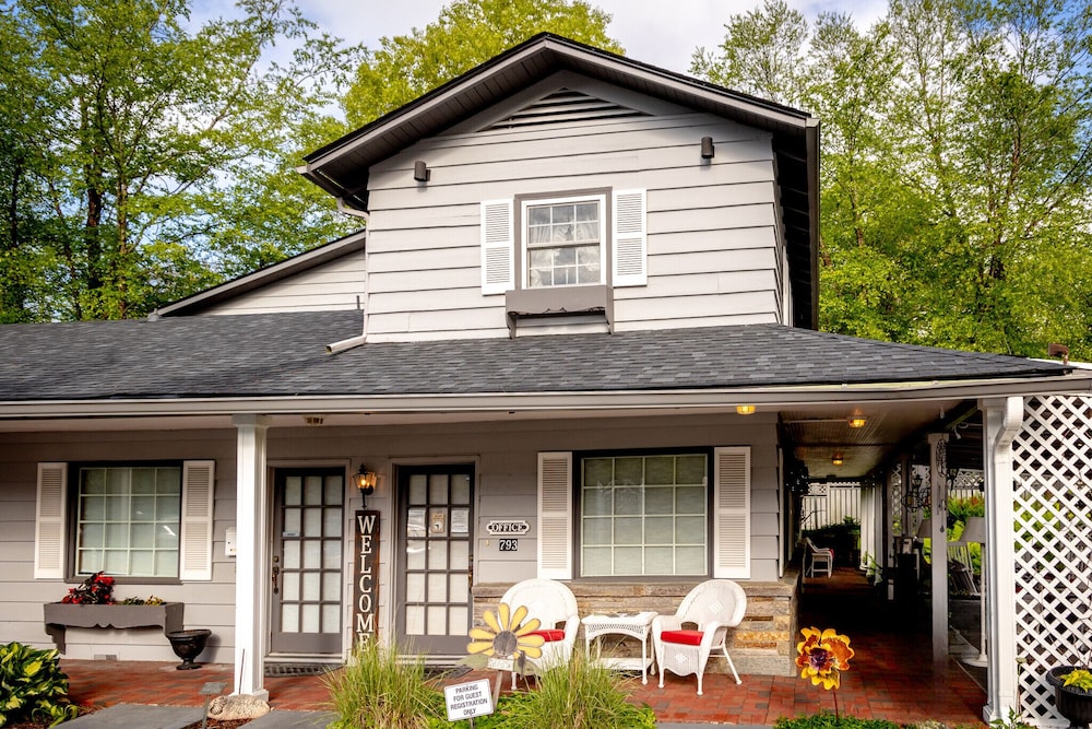Azalea Garden Inn - photo 38