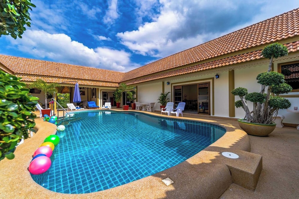 Siam Court Hotel And Resort in Sattahip, Thailand