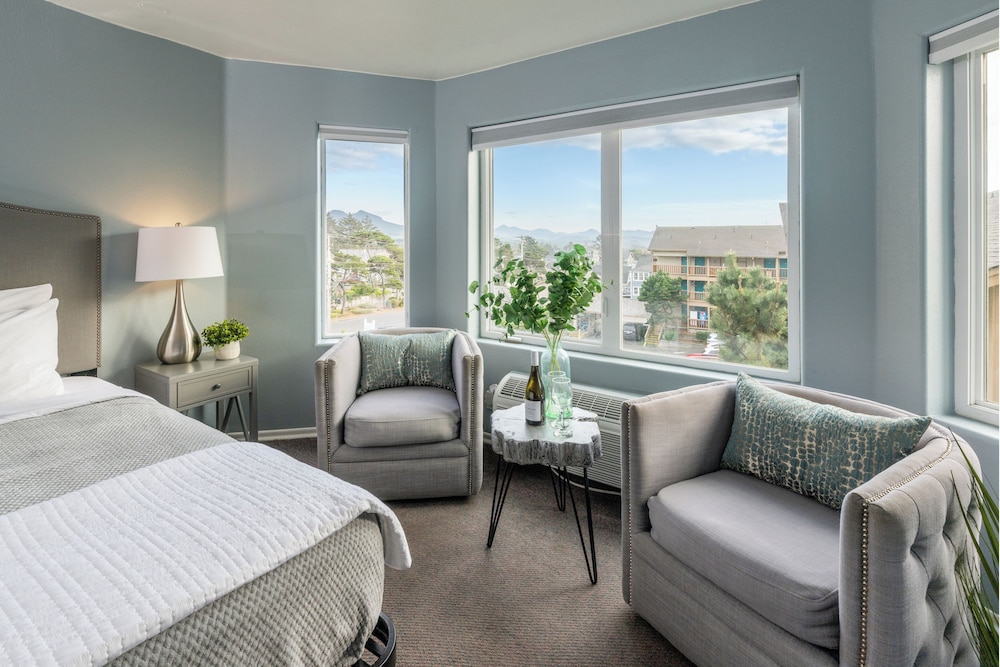 Seaside Oceanfront Inn - photo 100
