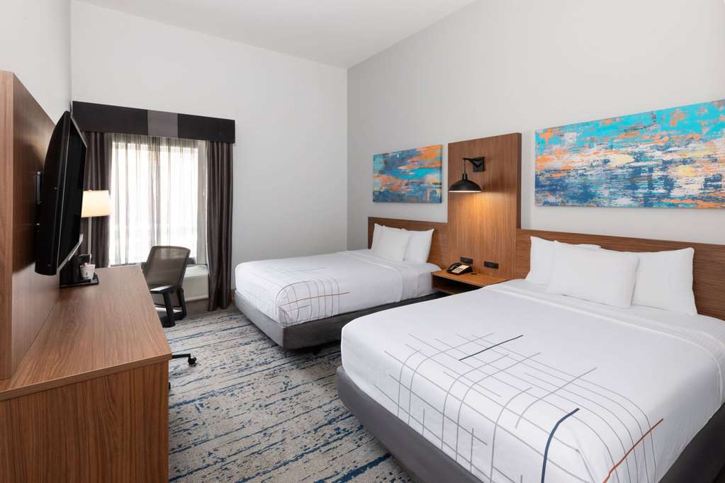 La Quinta Inn & Suites by Wyndham Rockport Fulton - photo 36