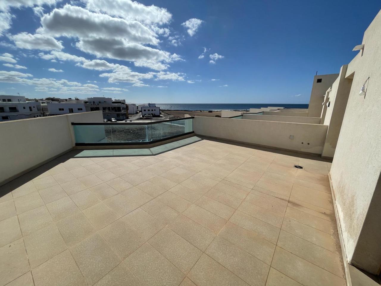 Ocean View Penthouse El Cotillo — 4-Star Luxury Hotel in El Cotillo, Spain