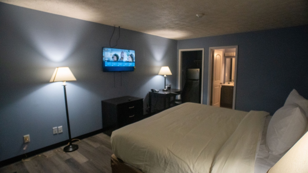 Ashley Motel - photo 2