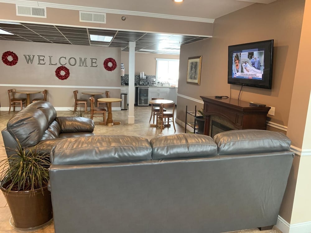 Americas Best Value Inn Gaylord - photo 26