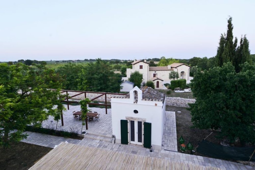 Masseria Torrechiara Eco Dimora di Charme — 4-Star Luxury Hotel in Castel Del Monte, Italy