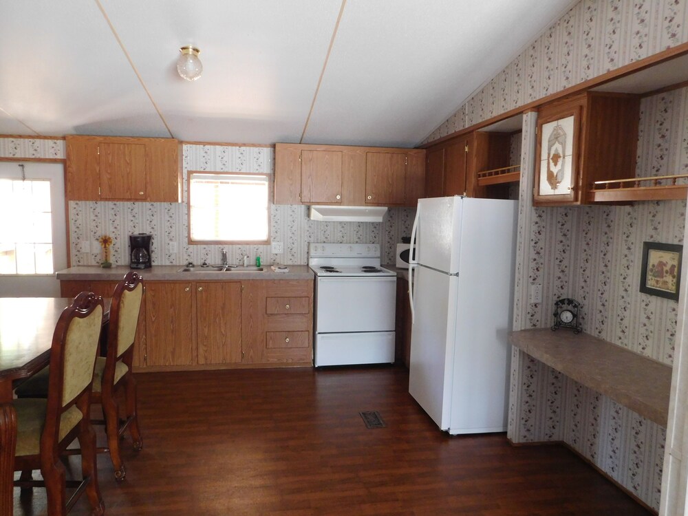 Camp Mack Lodge Marina & RV Resort - photo 20