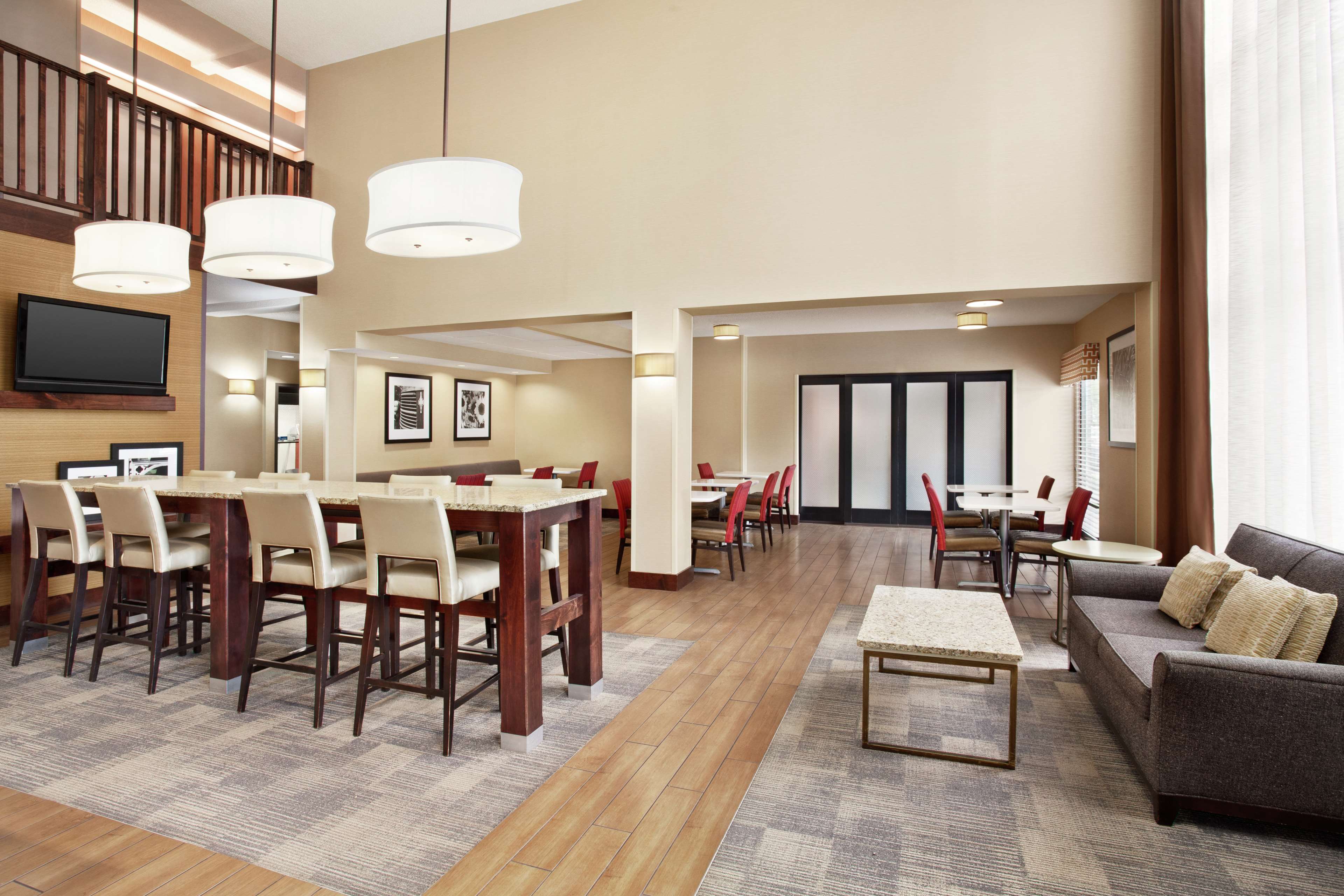 Hampton Inn Lawrence - photo 9