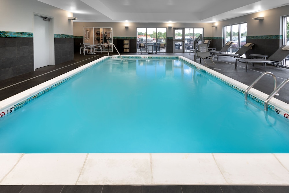 TownePlace Suites by Marriott Indianapolis Airport - photo 40
