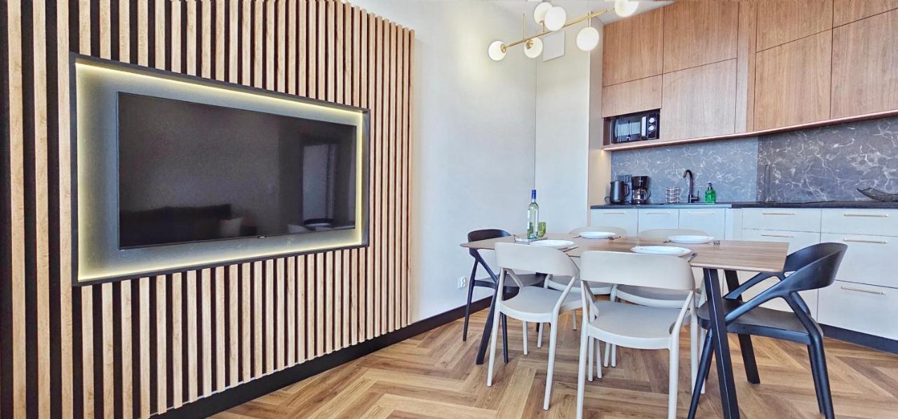 HolidayHomePL Bel Mare 521F z 2 sypialniami i balkonem — 4-Star Luxury Hotel in Miedzyzdroje, Poland