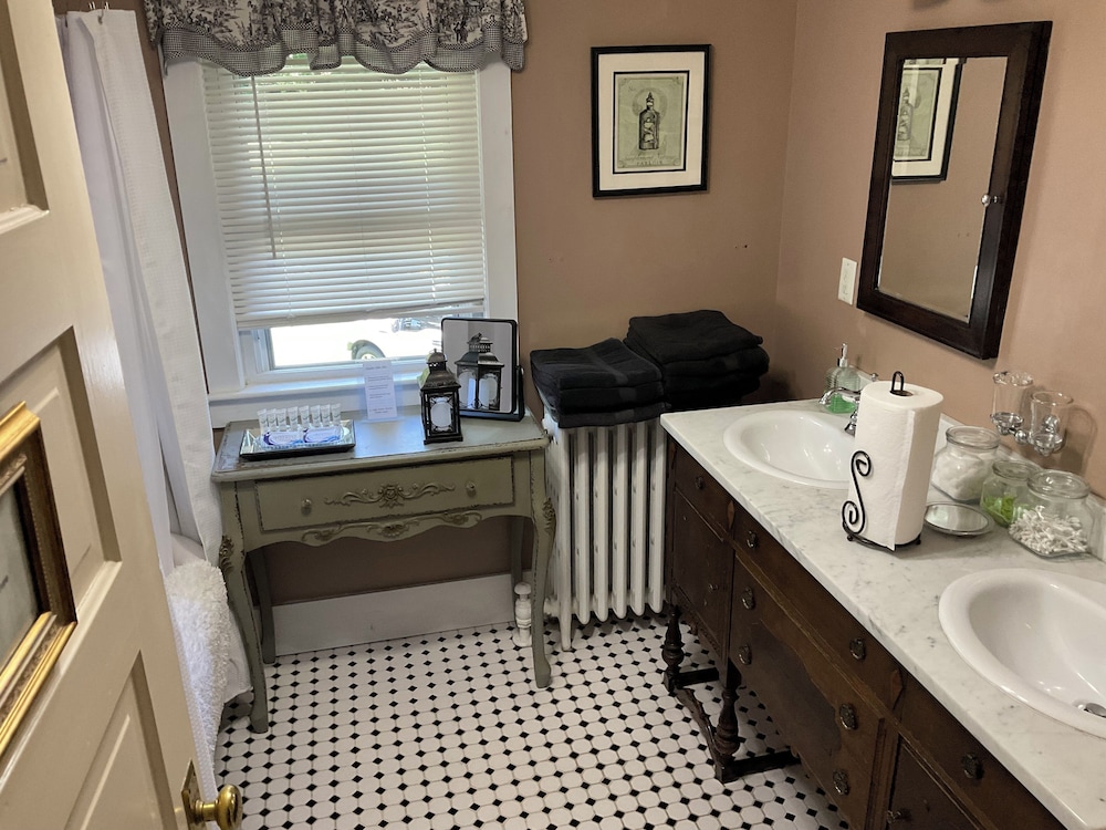 Taylor Edes Inn - photo 12