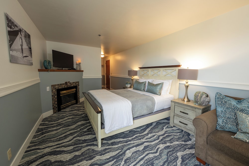 Seaside Oceanfront Inn - photo 28