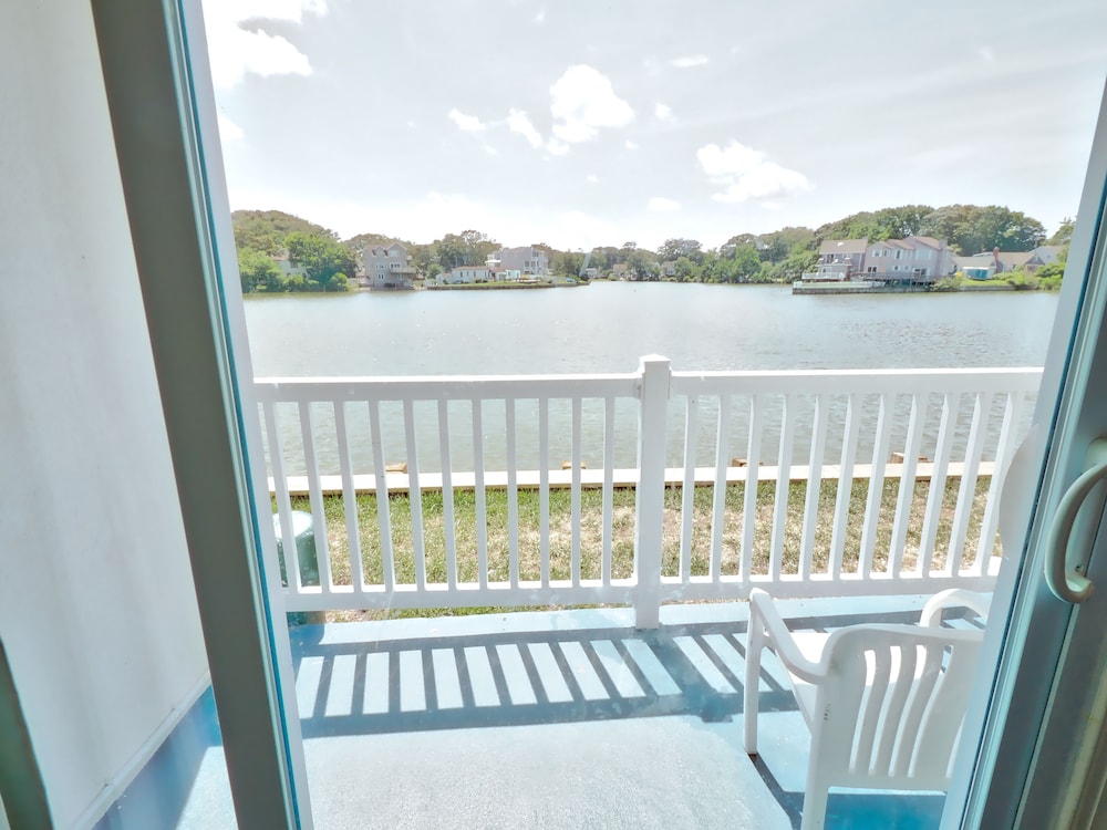Seashire Inn & Suites - photo 29