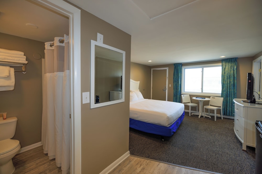 The White Sands Oceanfront Resort & Spa - photo 20