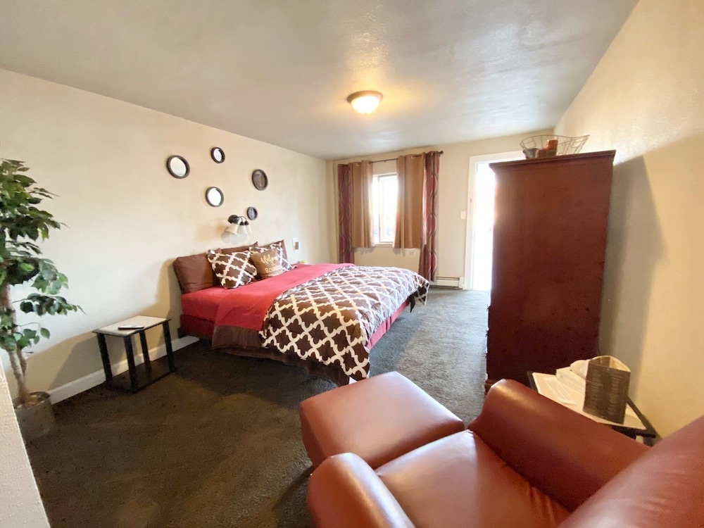 Roundtop Mountain Vista Cabins and Motel - photo 17