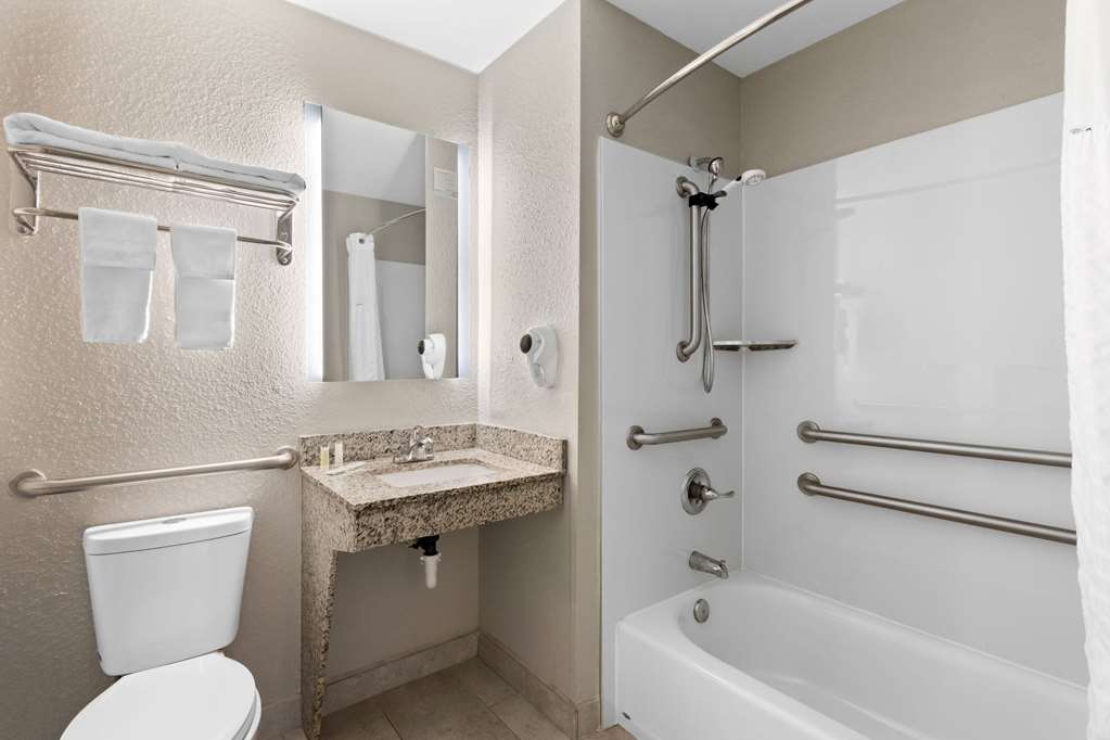 Super 8 by Wyndham Elizabethtown - photo 31