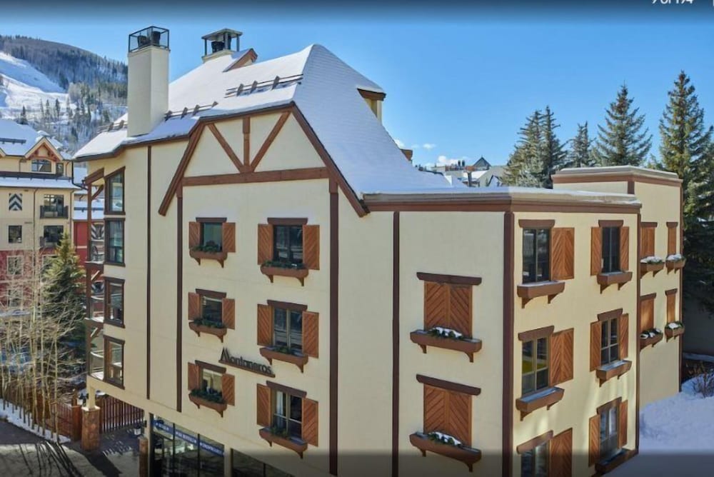 2 Bedroom Boutique Resort Condo With Hot Tub Access and Within Walking Distance to the Eagle Bahn Gondola - photo 18