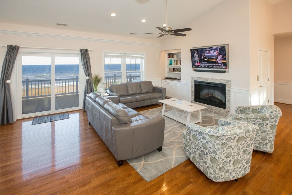 Sandfiddler in Virginia Beach, United States