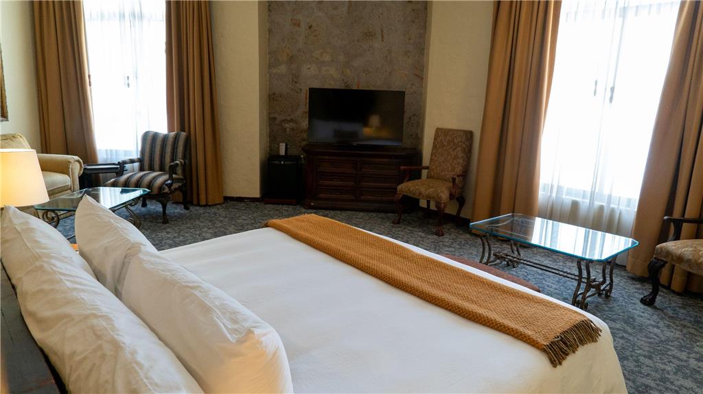 Governor Suite