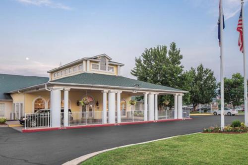 Diamond The Suites at Fall Creek 1BD in Branson, United States