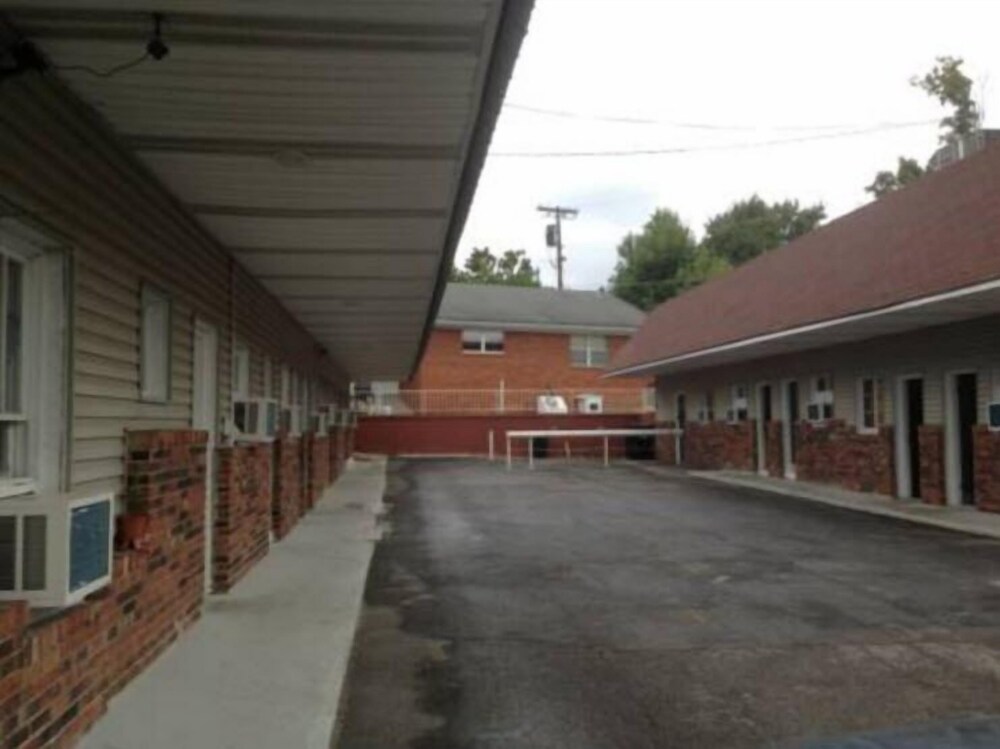 Dawson Springs Inn Motel - photo 6
