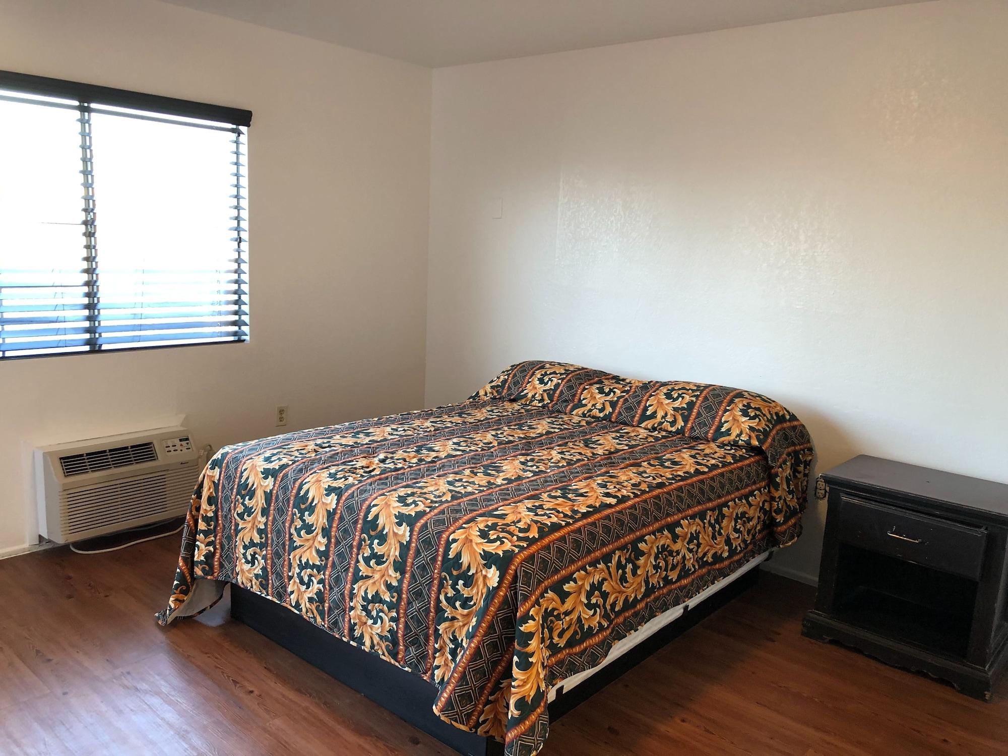 Colton Motel - photo 9