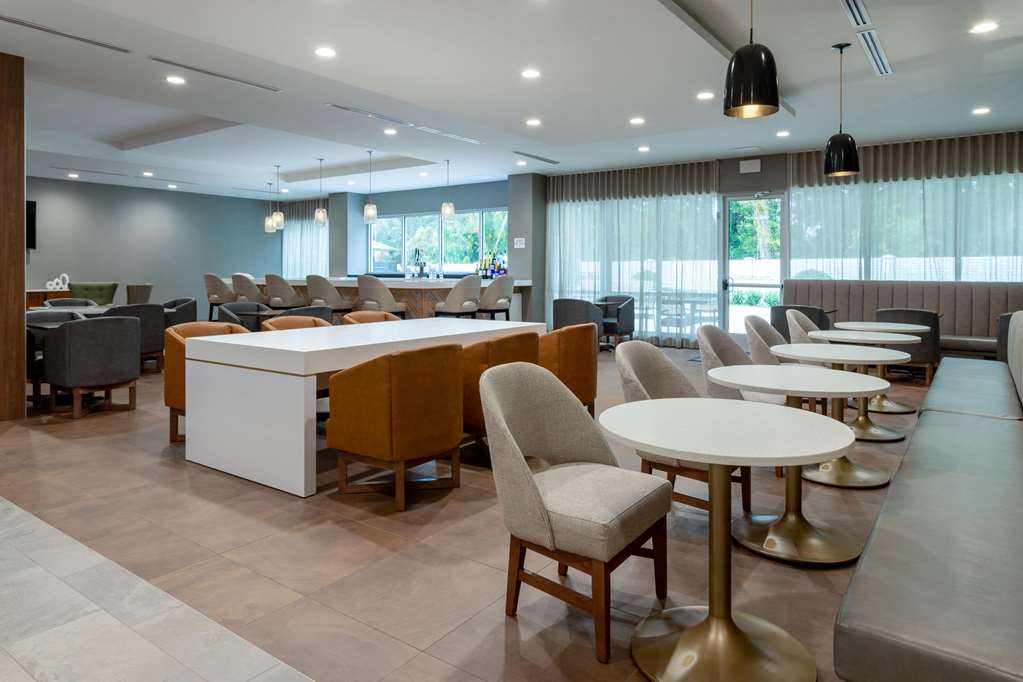 Wyndham Garden Orlando Airport - photo 8