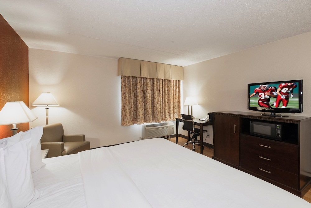 Red Roof Inn & Suites Mt Holly McGuire AFB - photo 12