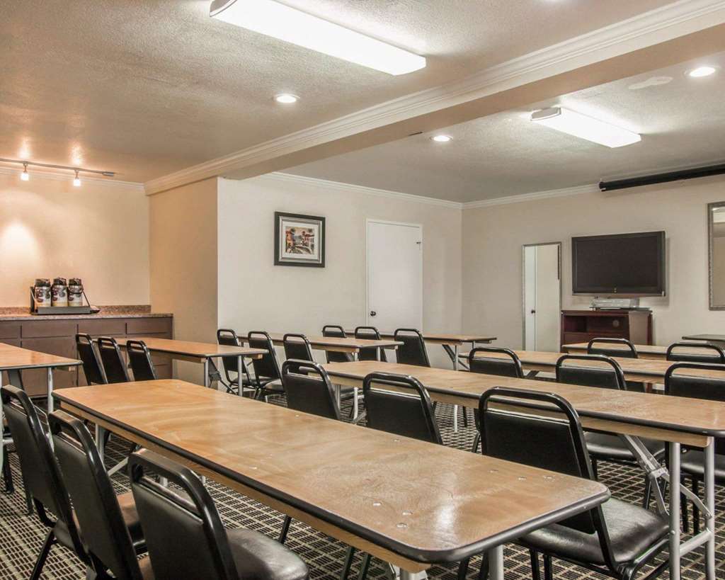 Quality Inn Temecula Valley Wine Country - photo 26