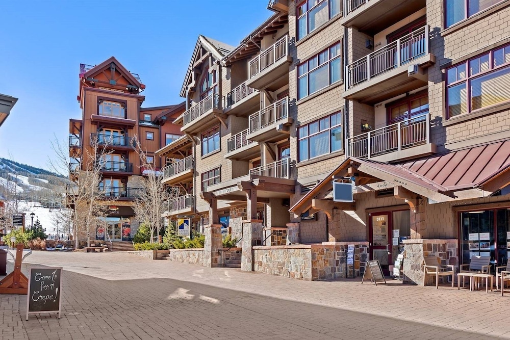 Luxury Ski in Ski out 2 Bedroom Mountain Resort Vacation Rental in the Heart of Snowmass Base Village - photo 22