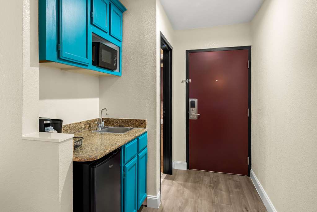 Quality Inn & Suites Lafayette - photo 26