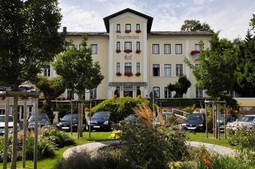 Hotel Bayerischer Hof Starnberg — hotel in Starnberg