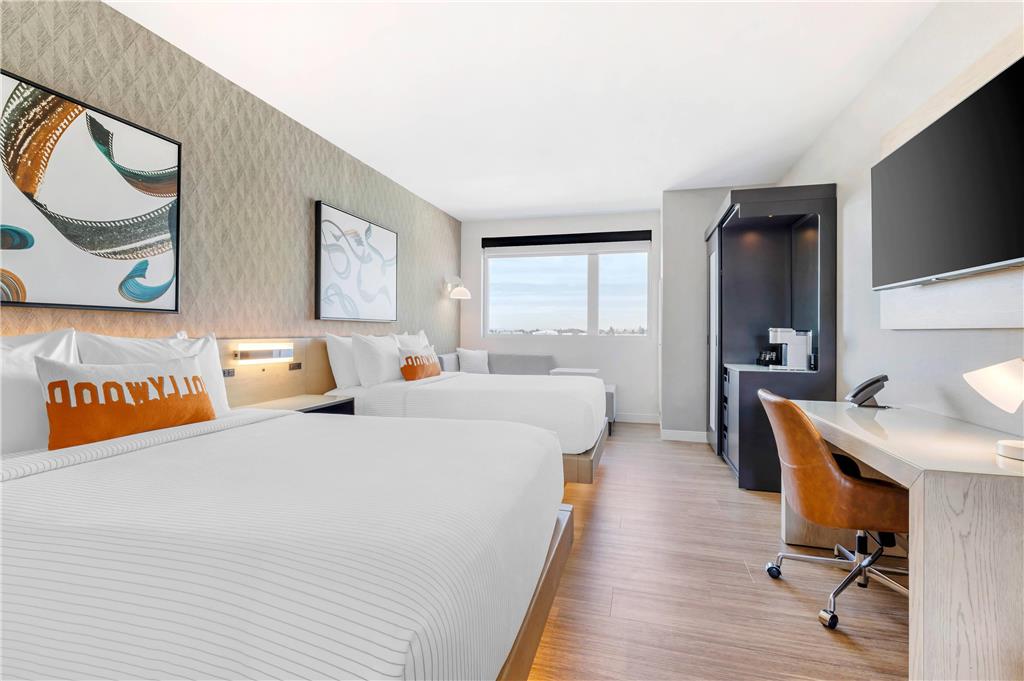 Cambria Hotel Burbank Airport - photo 26