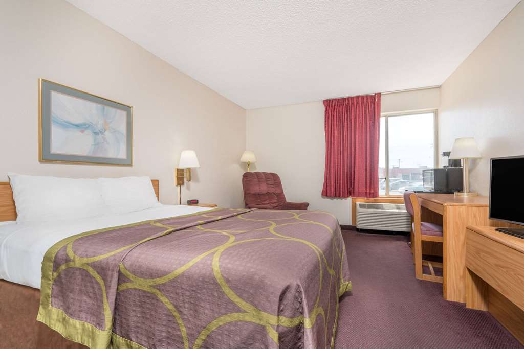 Super 8 by Wyndham Menomonie WI - photo 10