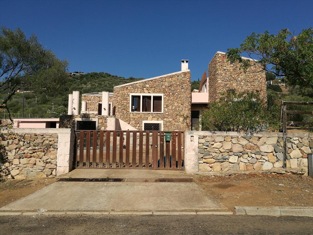 Eucalipti 1 — hotel in Quartu Sant'elena