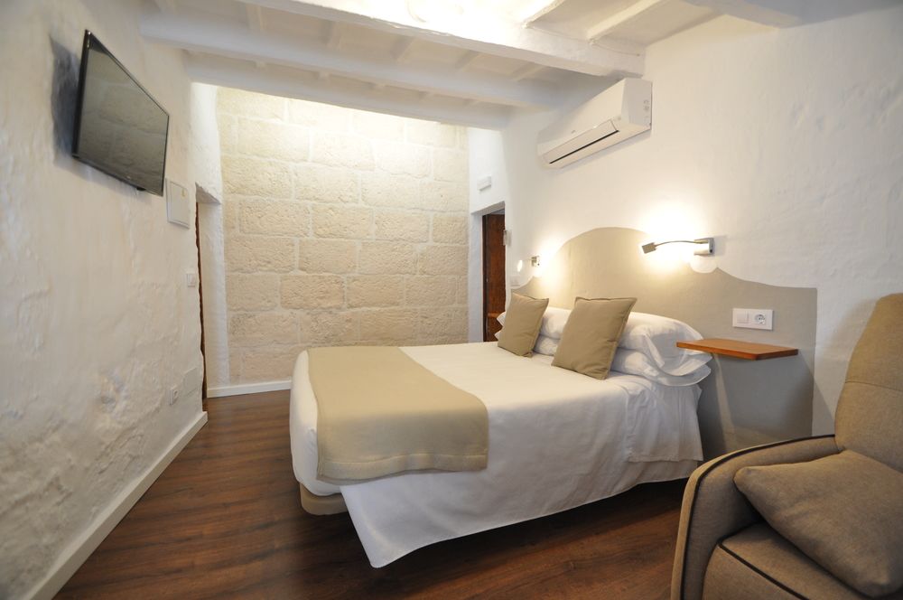 Port Antic Ciutadella by My Rooms Hotels — carbon neutral stay, Ciutadella
