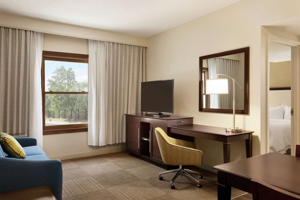 Hampton Inn & Suites Springdale - photo 19