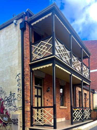 Inner City Executive Living — Hobart