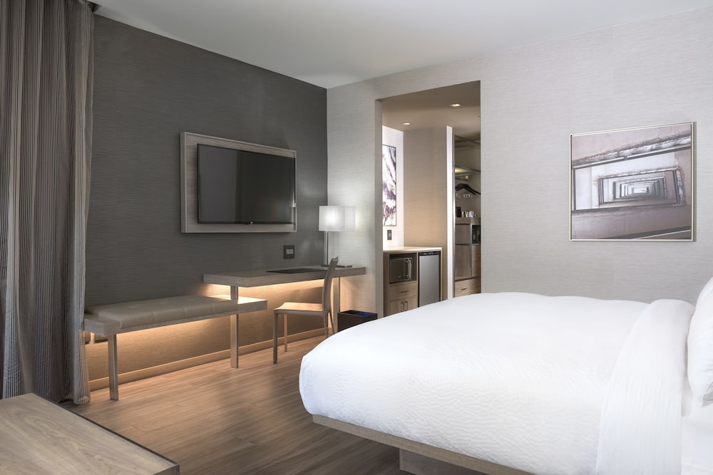 AC Hotel by Marriott Boston North - photo 16