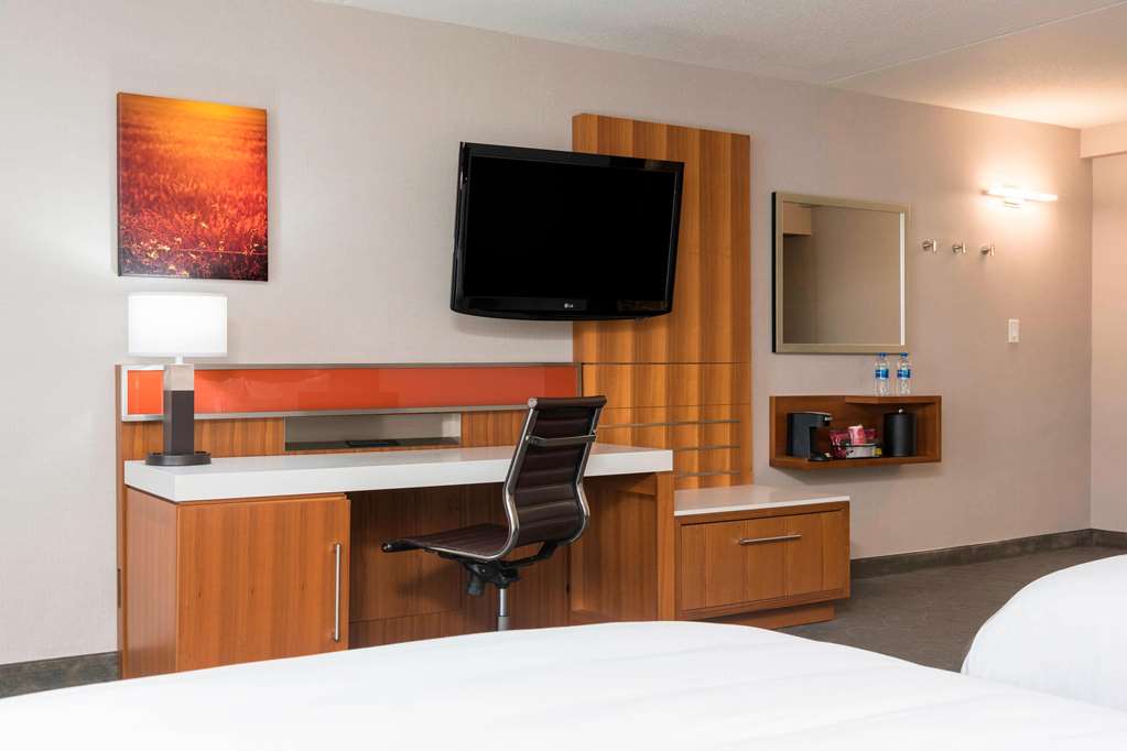 Sonesta Hotel Grand Rapids Airport - photo 12