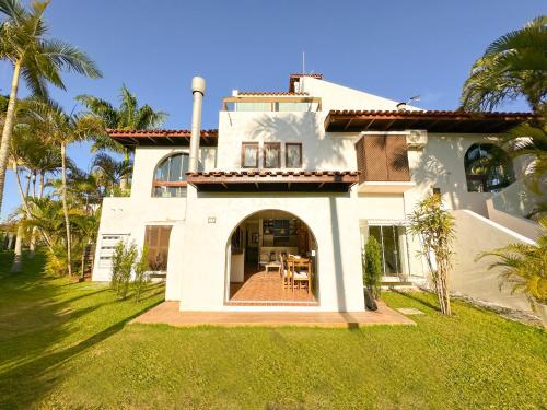 Apto Estilo Casa Em Condominio Com Piscina Na Beira Da Praia — 4-Star Luxury Hotel in Florianopolis, Brasil