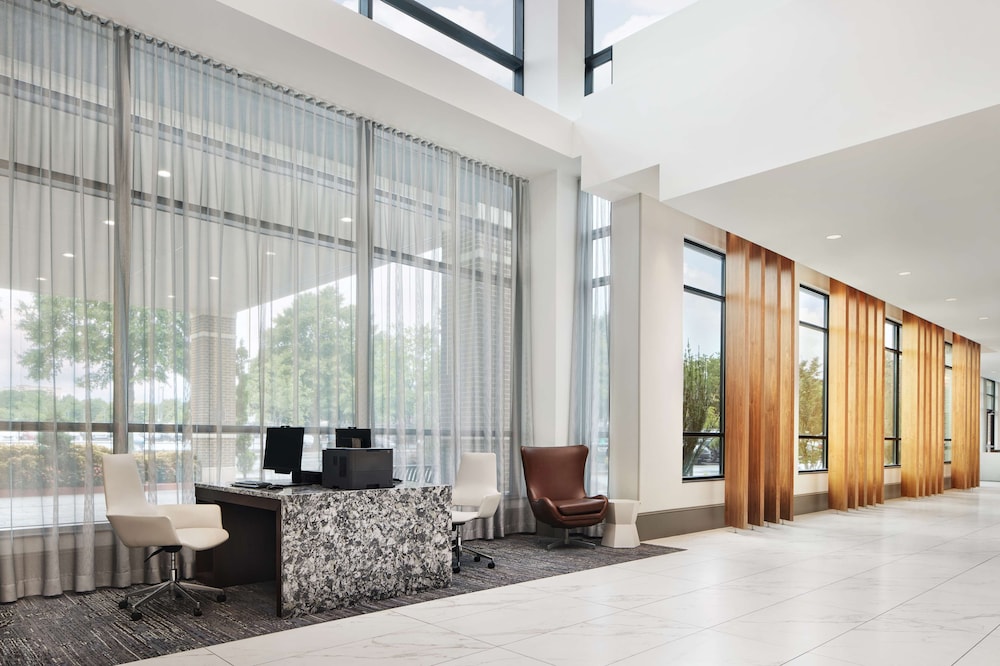 Embassy Suites by Hilton Atlanta Airport North - photo 45