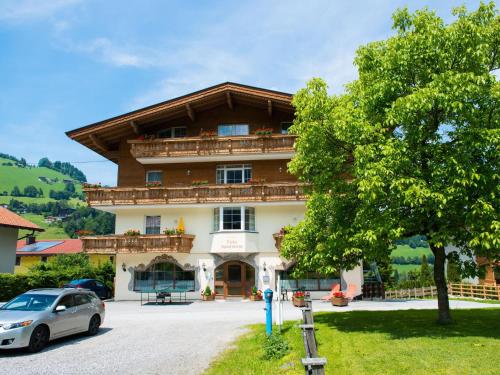 Vicky Apartment Large — 4-Star Luxury Hotel in Niederau, Austria