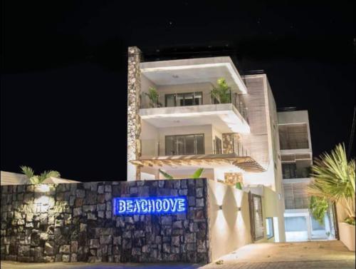 Modern 2 Bed Sleeps 4 with Balcony — 4-Star Luxury Hotel in Grand Baie, Mauritius