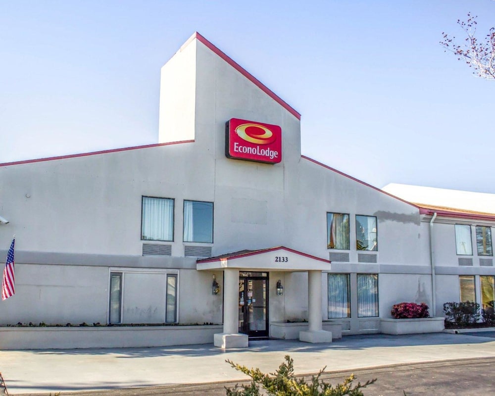 Econo Lodge Burlington I 40 in Burlington, United States