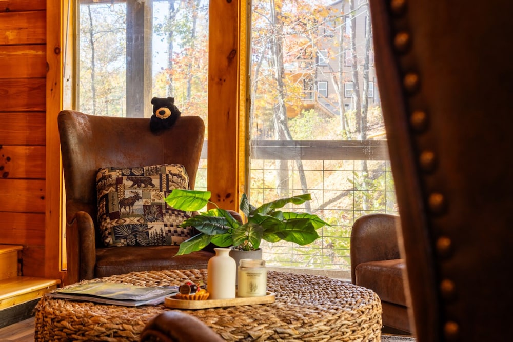 Mountain Majesty By Ghosal Luxury Lodging - photo 21