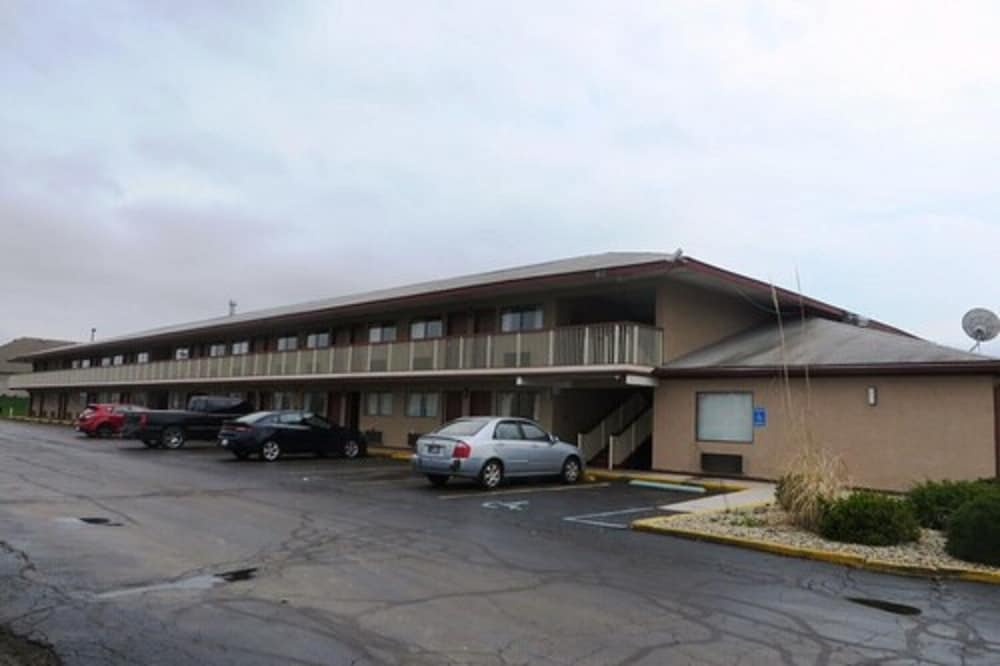 Days Inn by Wyndham Plainfield - photo 37